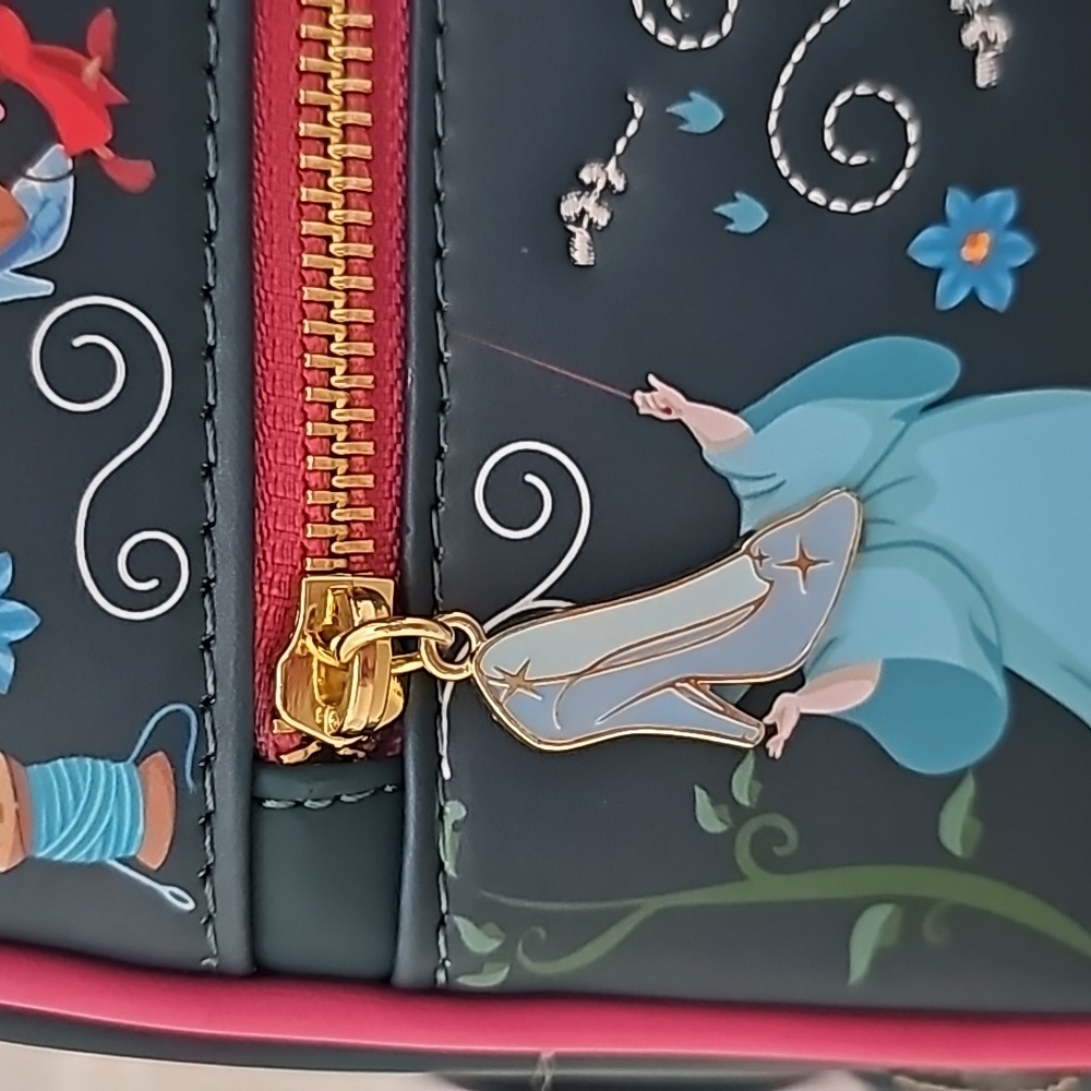 Loungefly Cinderella Backpack - Picture 6 of 8